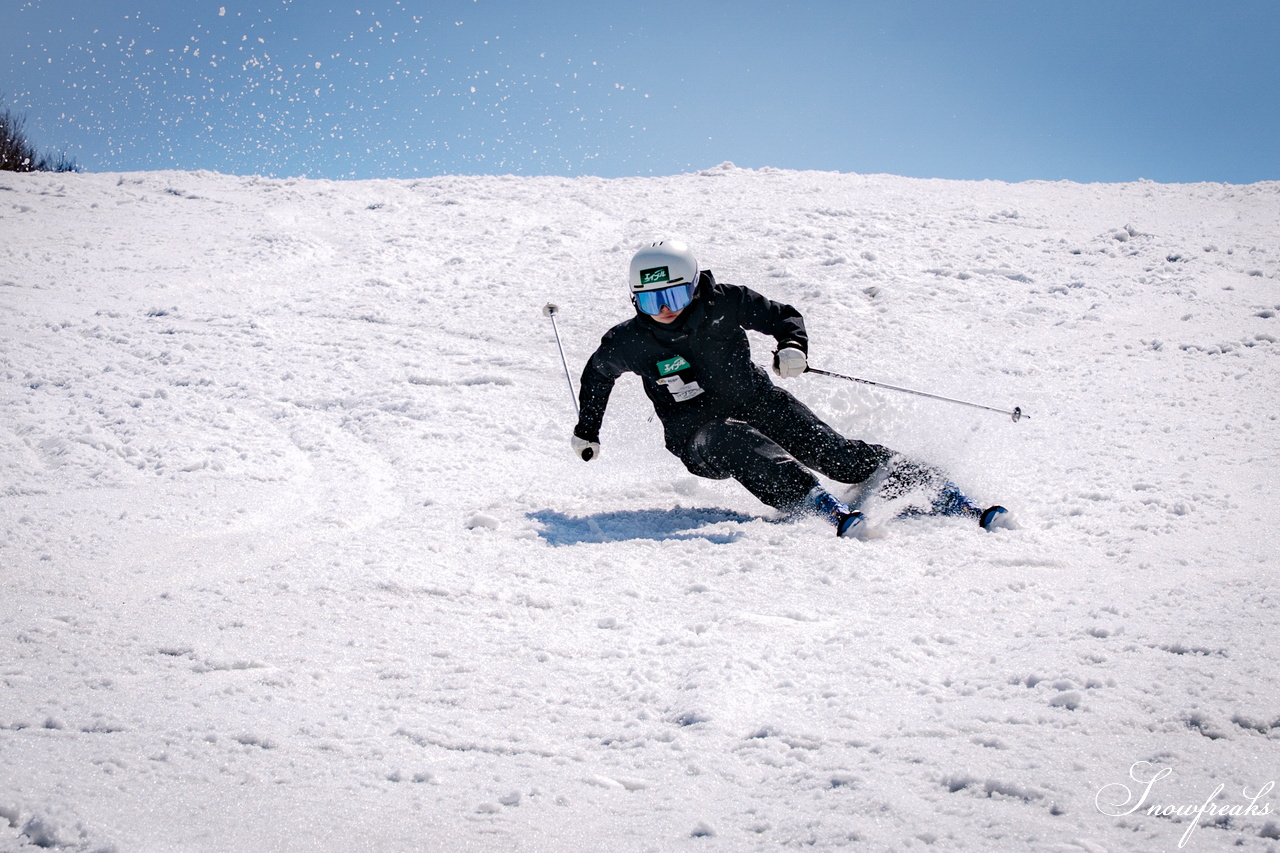 キロロリゾート｜ポカポカ陽気で絶好の春スキー日和♪こんな日は、みんなで思いっきり春雪を満喫しましょう！